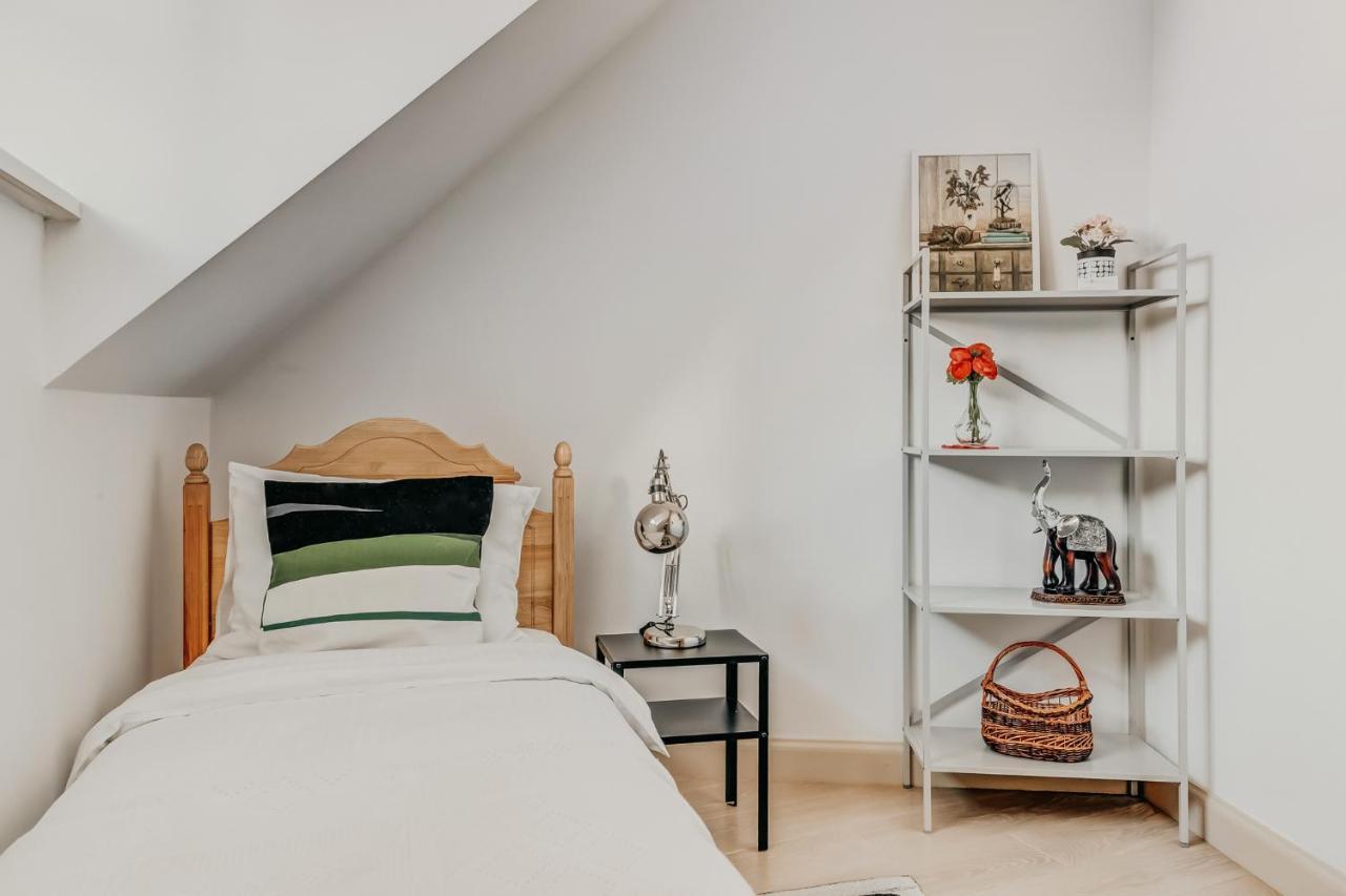Spacious - 140 Square Meters Apartment, Vilnius City Centre Extérieur photo